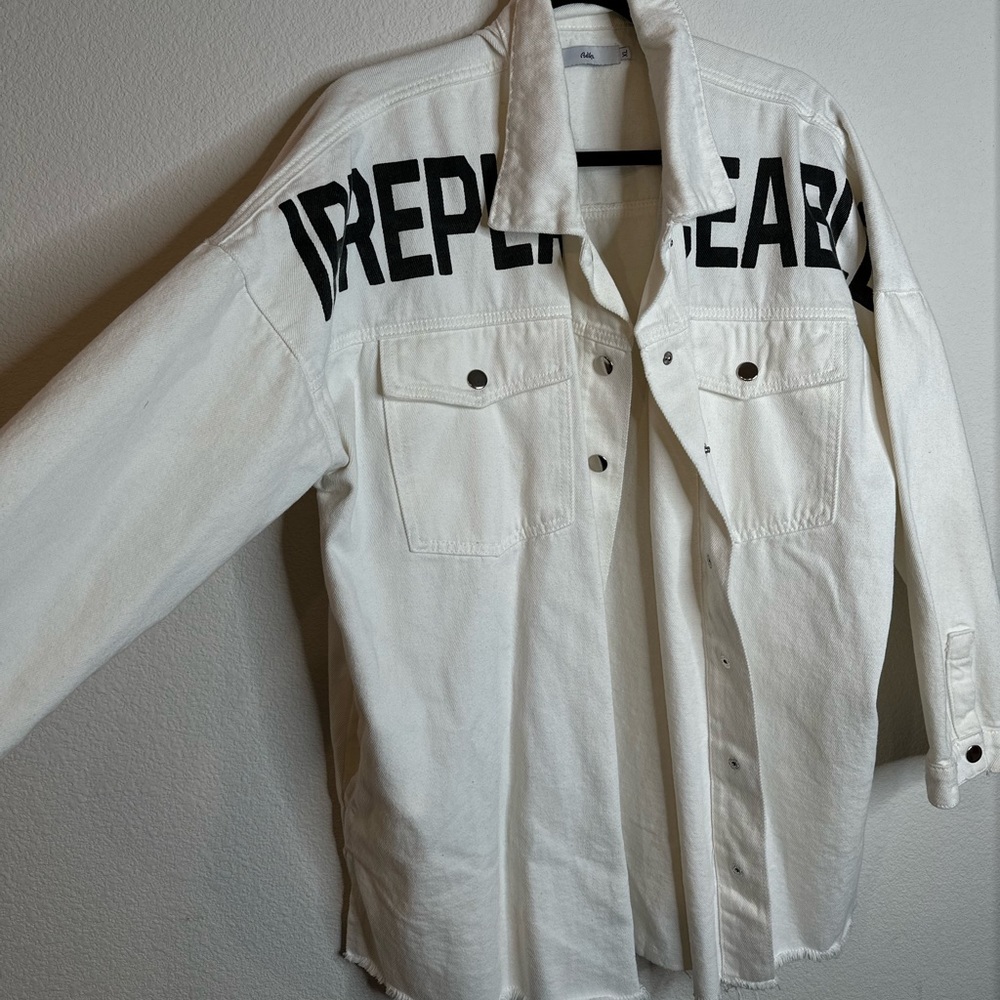 IRREPLACEABLE button up - Picture 3 of 3